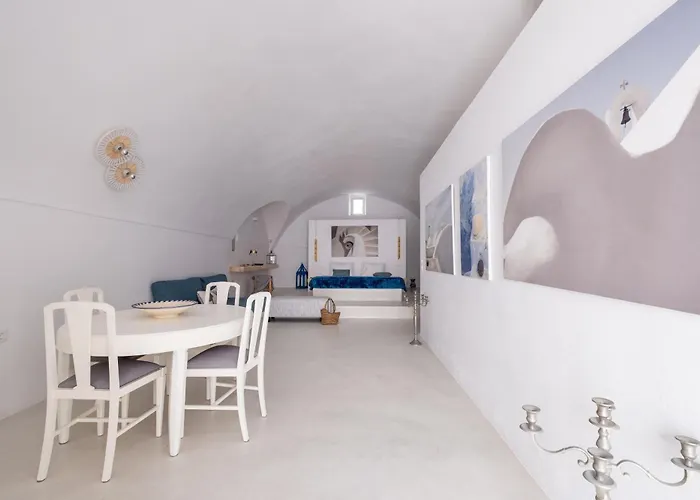 Vila Art Canava Luxury Fira (Santorini)