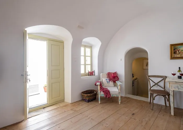 Vila Art Canava Luxury Fira (Santorini)