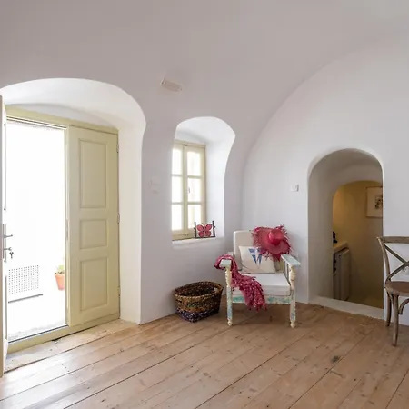 Vila Art Canava Luxury Fira (Santorini)