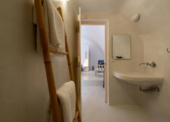 Art Canava Luxury Fira (Santorini)