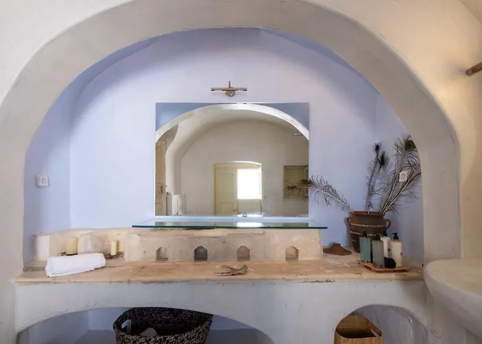 Art Canava Luxury Villa Fira (Santorini)
