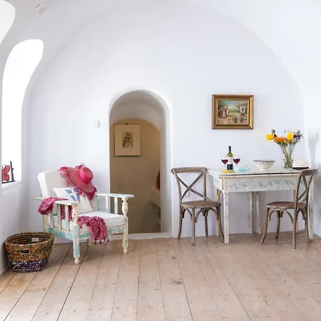 Art Canava Luxury Villa Fira (Santorini)